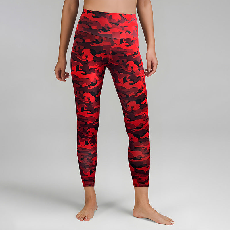 Pantalones de yoga con estampado de camuflaje rojo para mujer