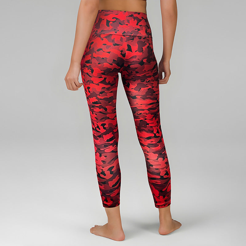 Pantalones de yoga con estampado de camuflaje rojo para mujer